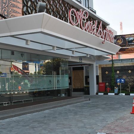 Hotel Arjuna Jogjakarta Buitenkant foto