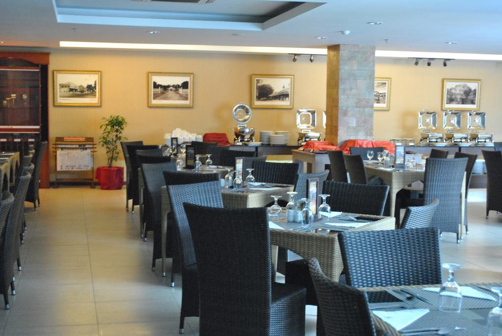 Hotel Arjuna Jogjakarta Buitenkant foto