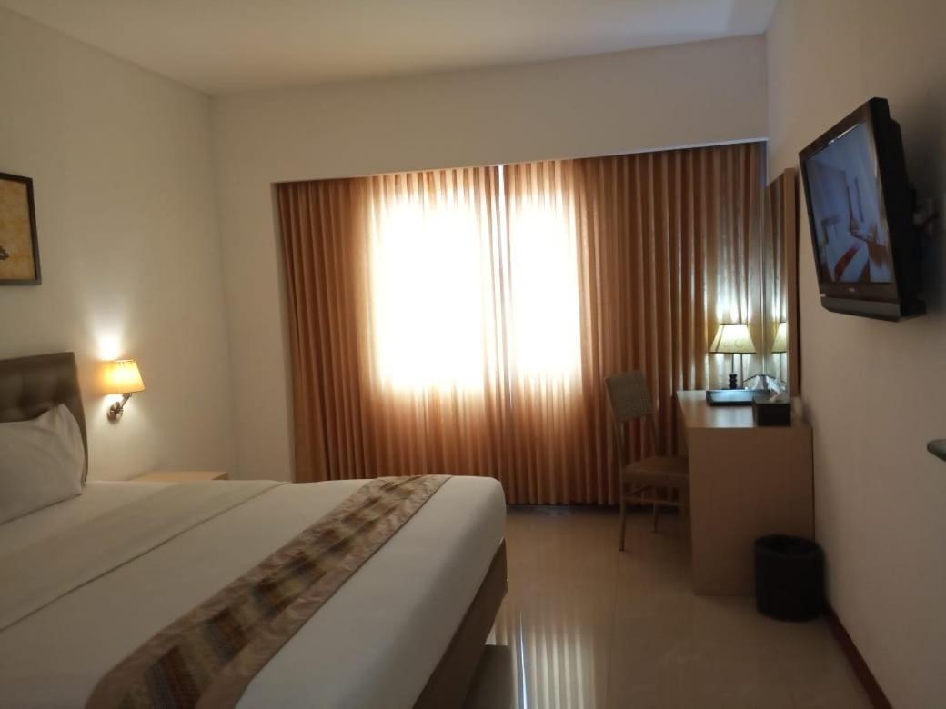 Hotel Arjuna Jogjakarta Buitenkant foto