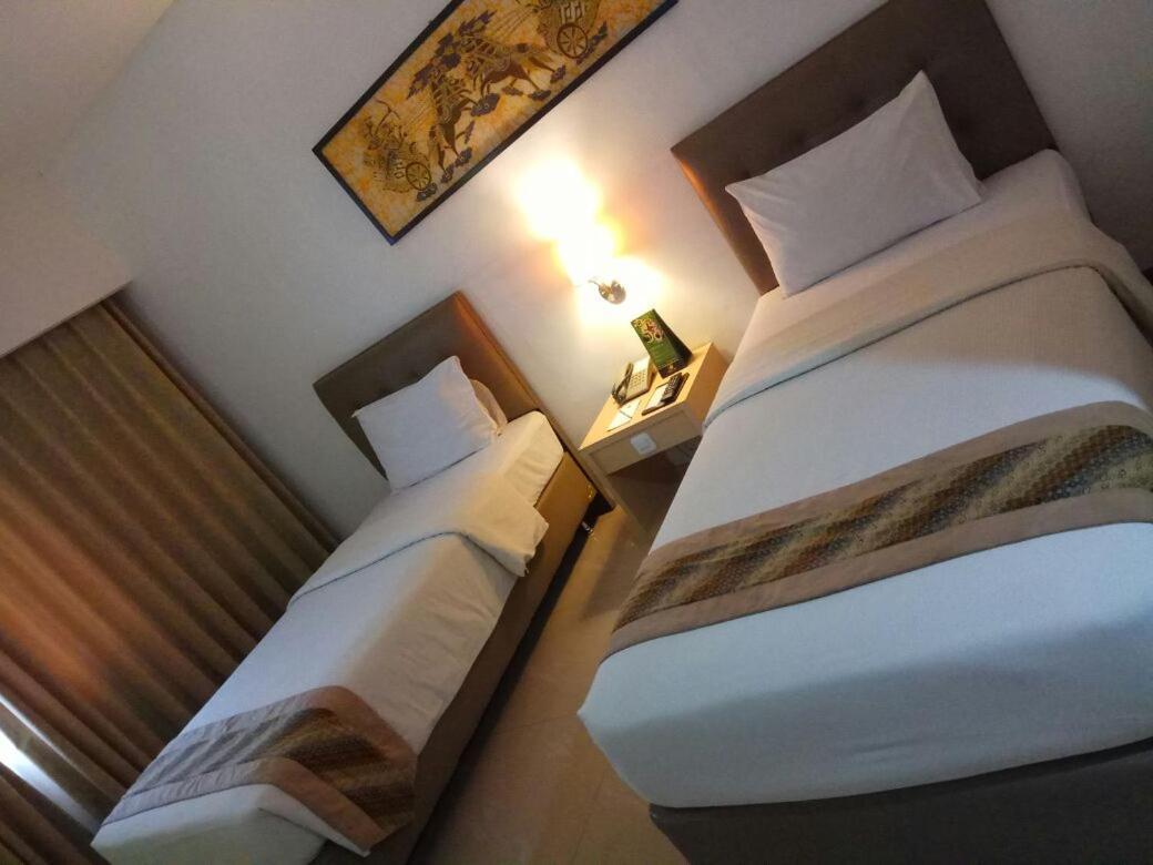 Hotel Arjuna Jogjakarta Buitenkant foto