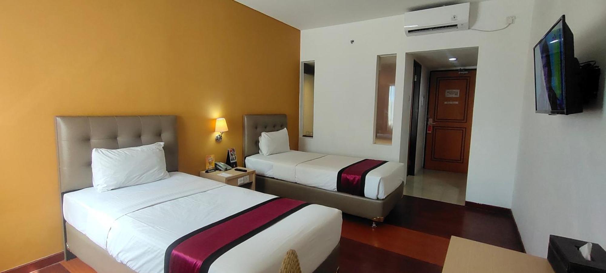 Hotel Arjuna Jogjakarta Buitenkant foto