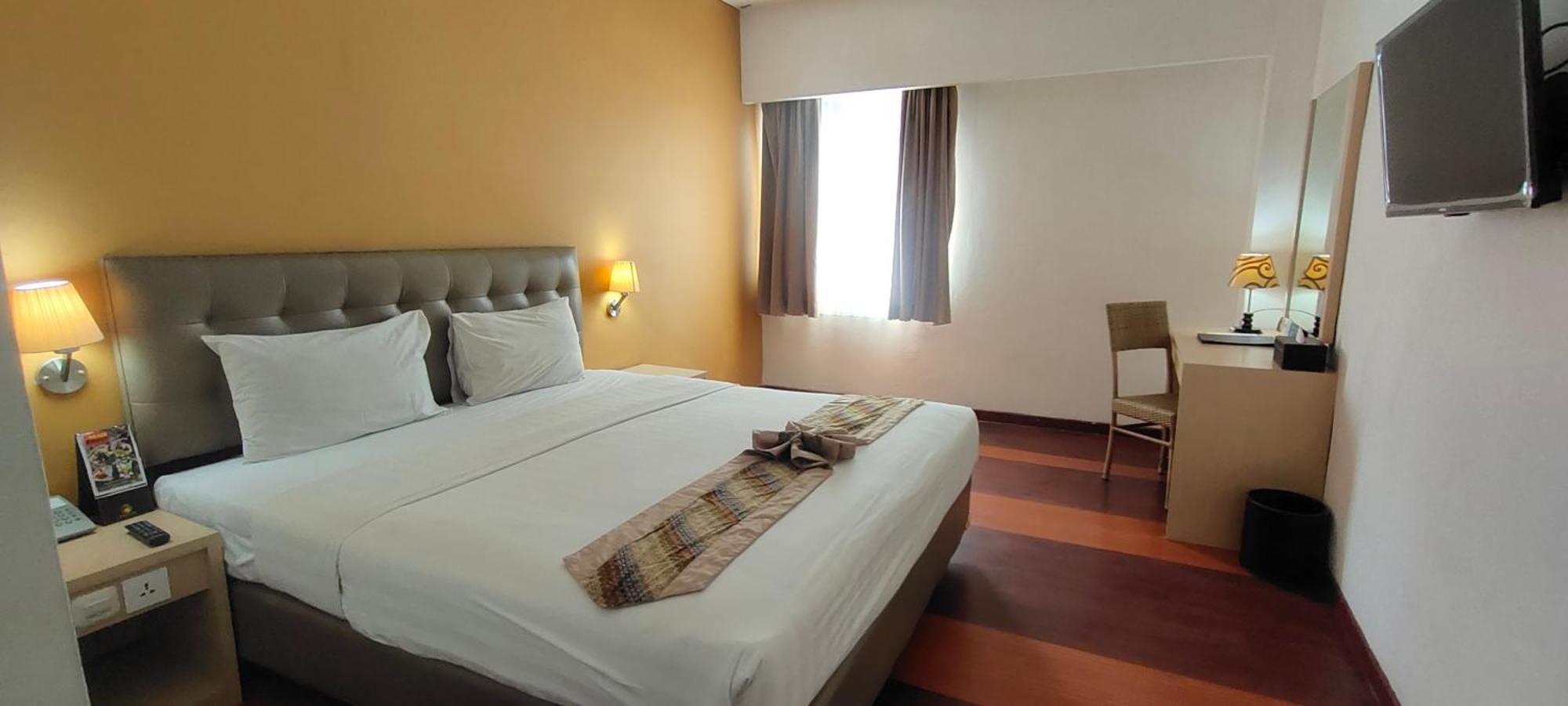 Hotel Arjuna Jogjakarta Buitenkant foto