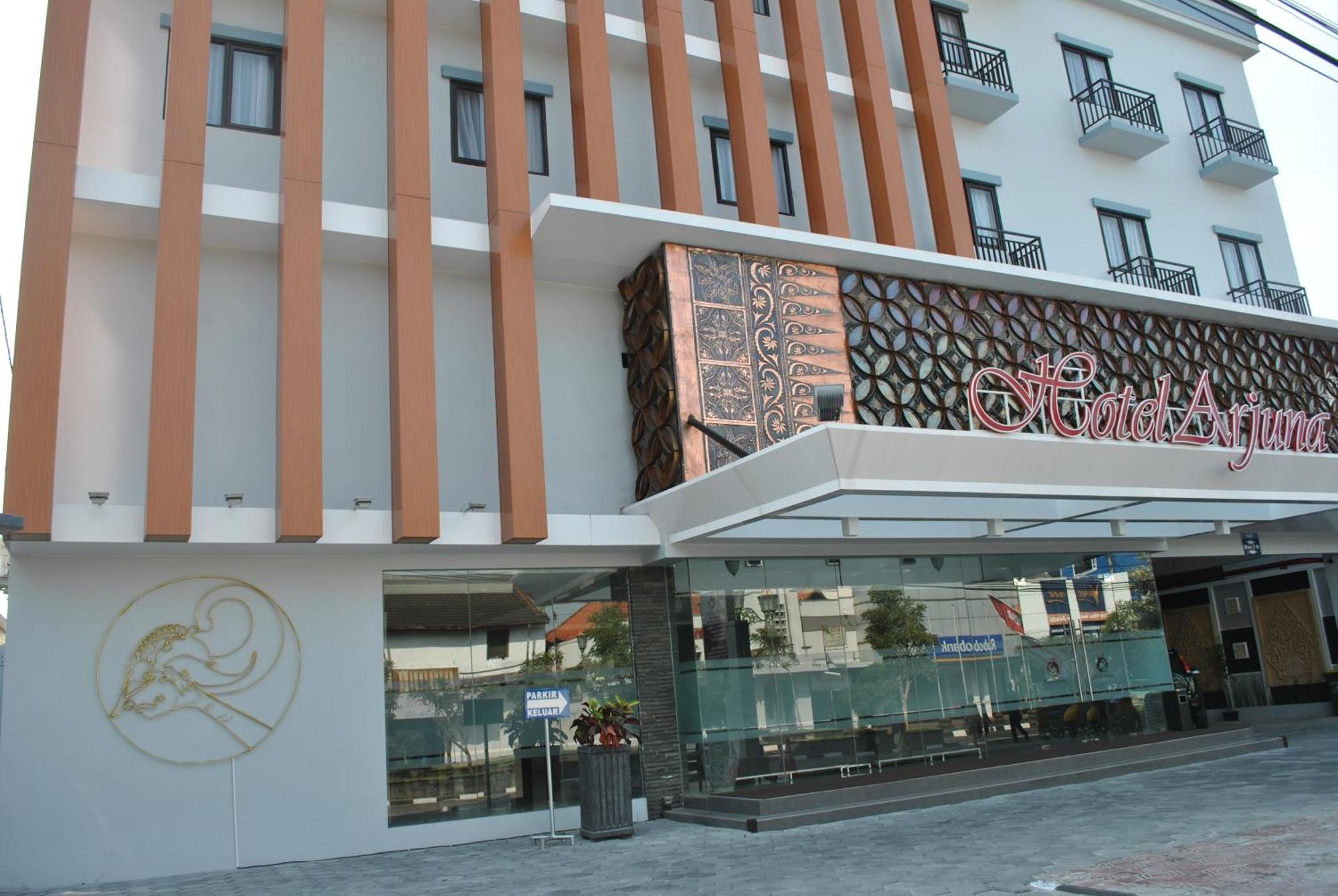 Hotel Arjuna Jogjakarta Buitenkant foto