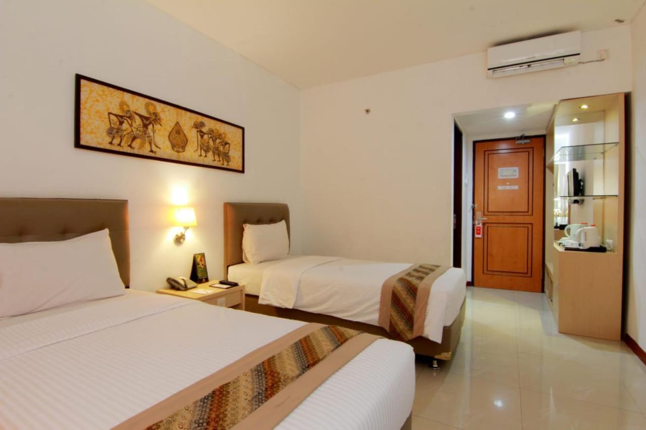 Hotel Arjuna Jogjakarta Buitenkant foto