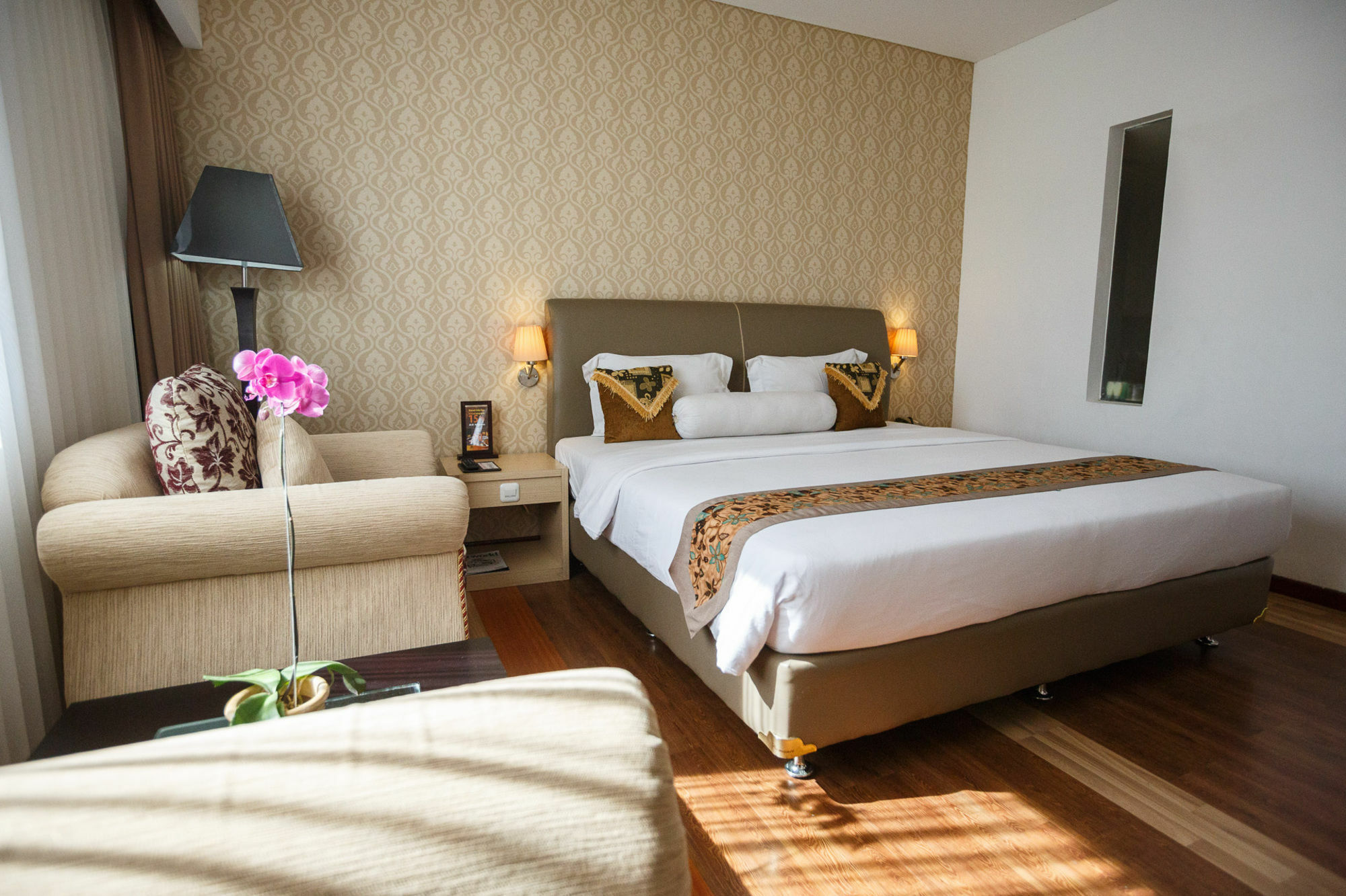 Hotel Arjuna Jogjakarta Buitenkant foto